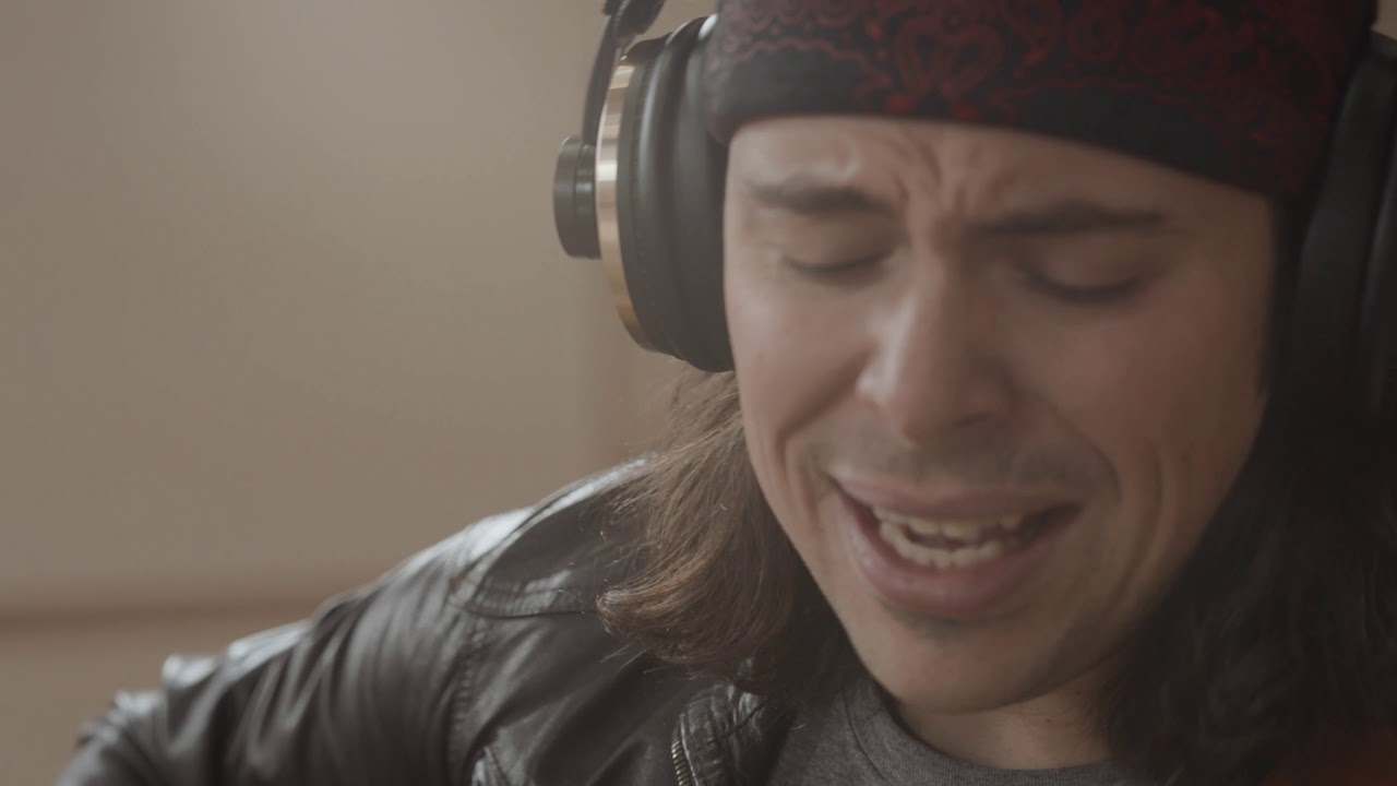 Live Performance Video - Tomy Thisdale